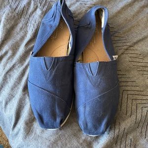 Toms- navy 9.5 women’s Alpargata Canvas